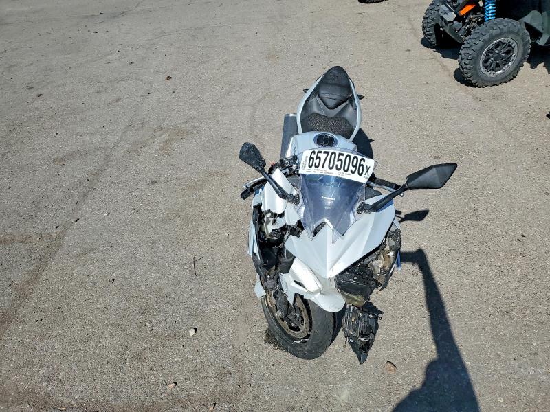 65705096 :رقم المزاد ، ML5EXGG16SDA71298 vin ، 2025 Kawasaki Ex500 مزاد بيع