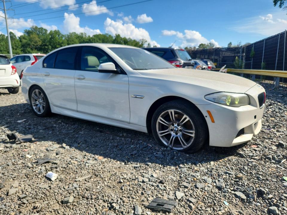 63877336 :رقم المزاد ، WBAXH5C55DDW13433 vin ، 2013 Bmw 528 مزاد بيع