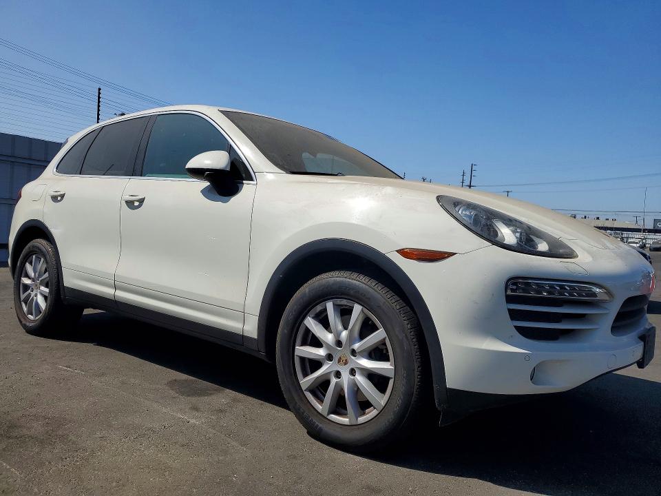 63900146 :رقم المزاد ، WP1AA2A26BLA09718 vin ، 2011 Porsche Cayenne 4d مزاد بيع