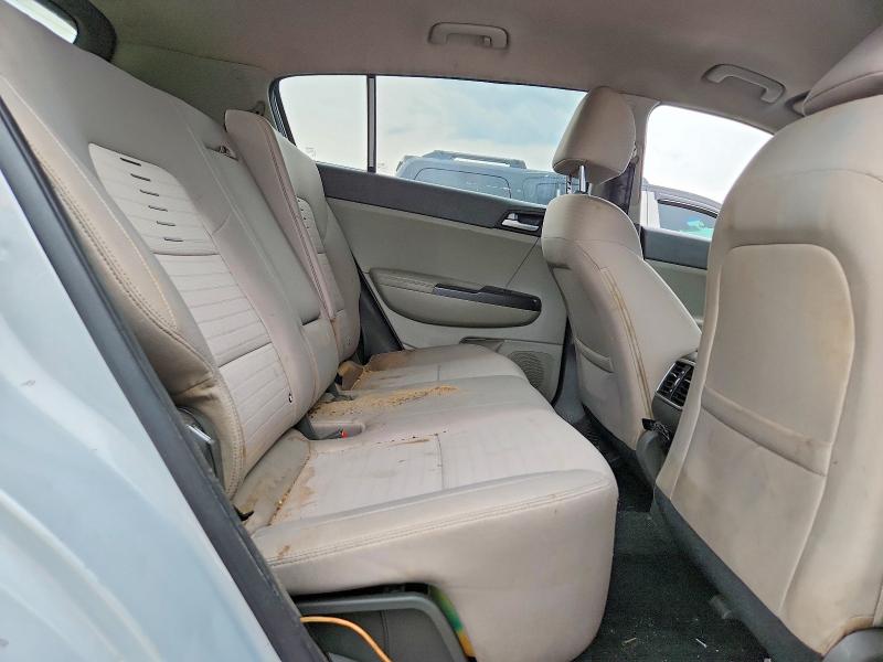 66704576 :رقم المزاد ، KNDPMCAC2J7393523 vin ، 2018 Kia Sportage مزاد بيع