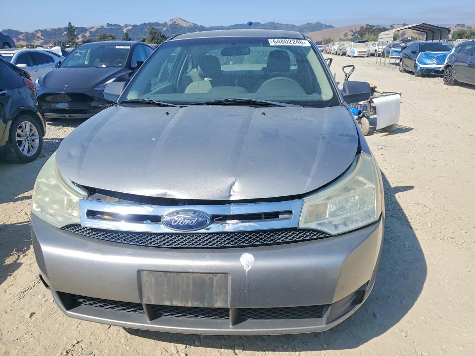 64802246 :رقم المزاد ، 1FAHP32N18W216804 vin ، 2008 Ford Focus مزاد بيع