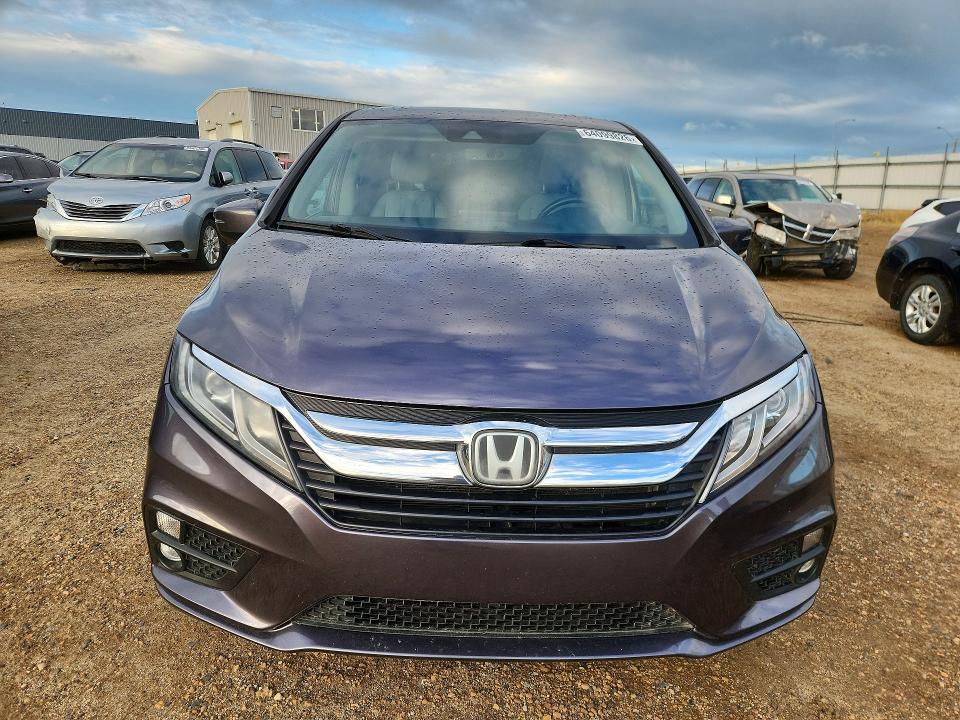 64099826 :رقم المزاد ، 5FNRL6H42JB501810 vin ، 2018 Honda Odyssey مزاد بيع