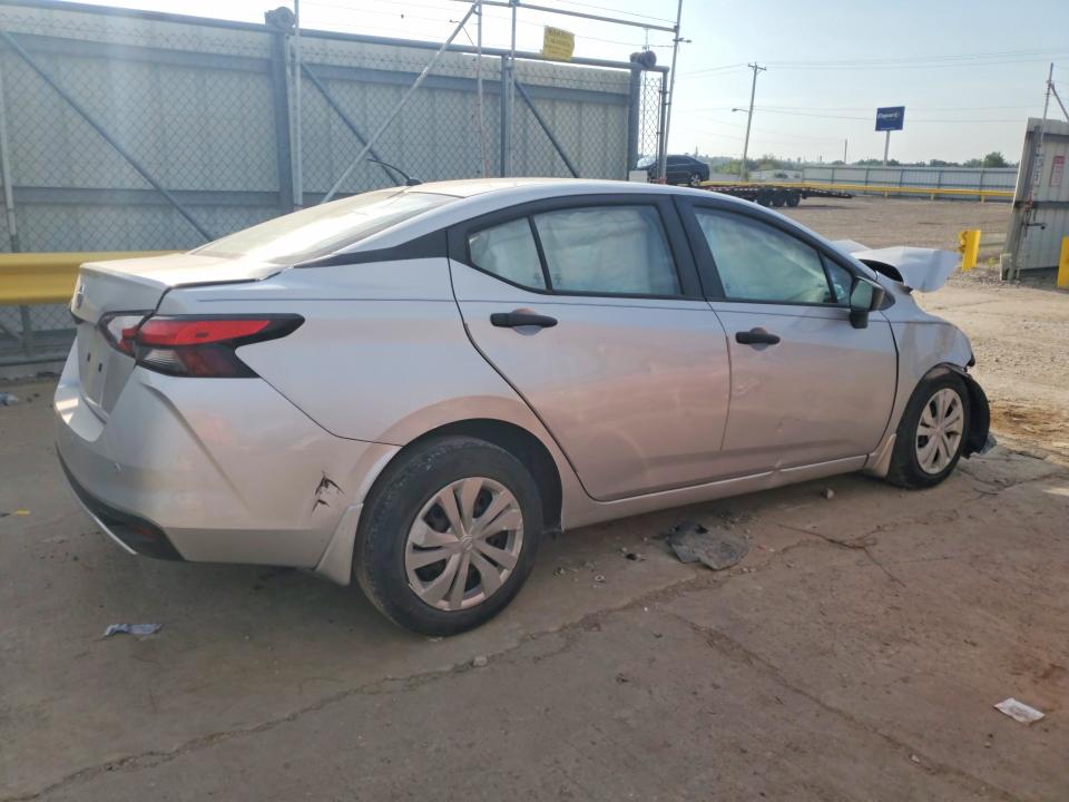 66611266 :رقم المزاد ، 3N1CN8DV1ML858298 vin ، 2021 Nissan Versa مزاد بيع