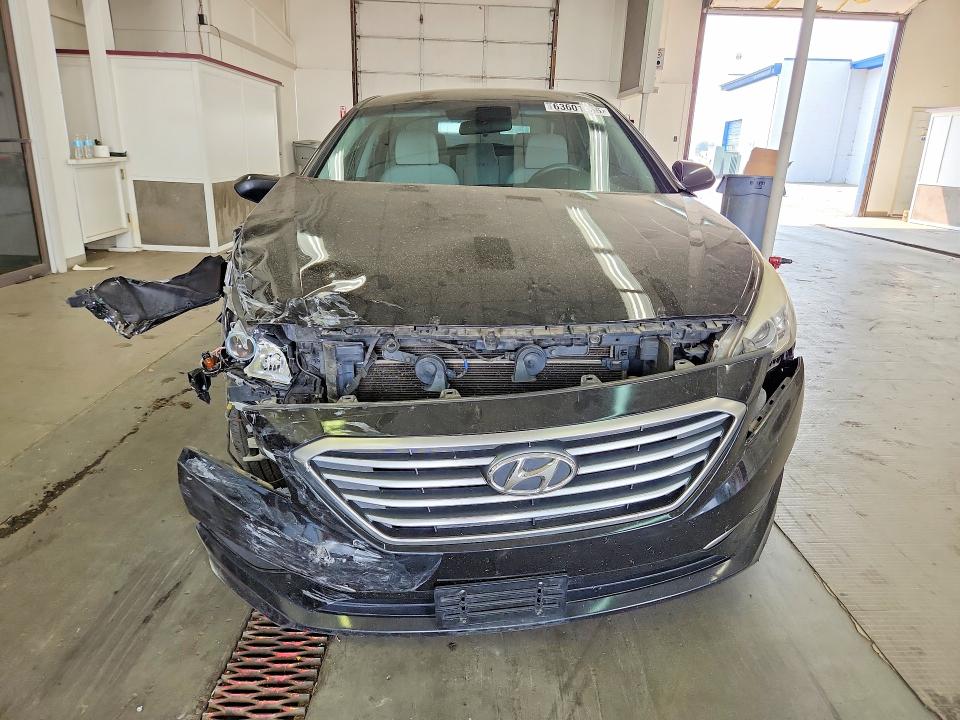 2017 Hyundai Sonata მანქანა იყიდება აუქციონზე, vin: 5NPE24AF2HH581249, აუქციონის ნომერი: 63601456