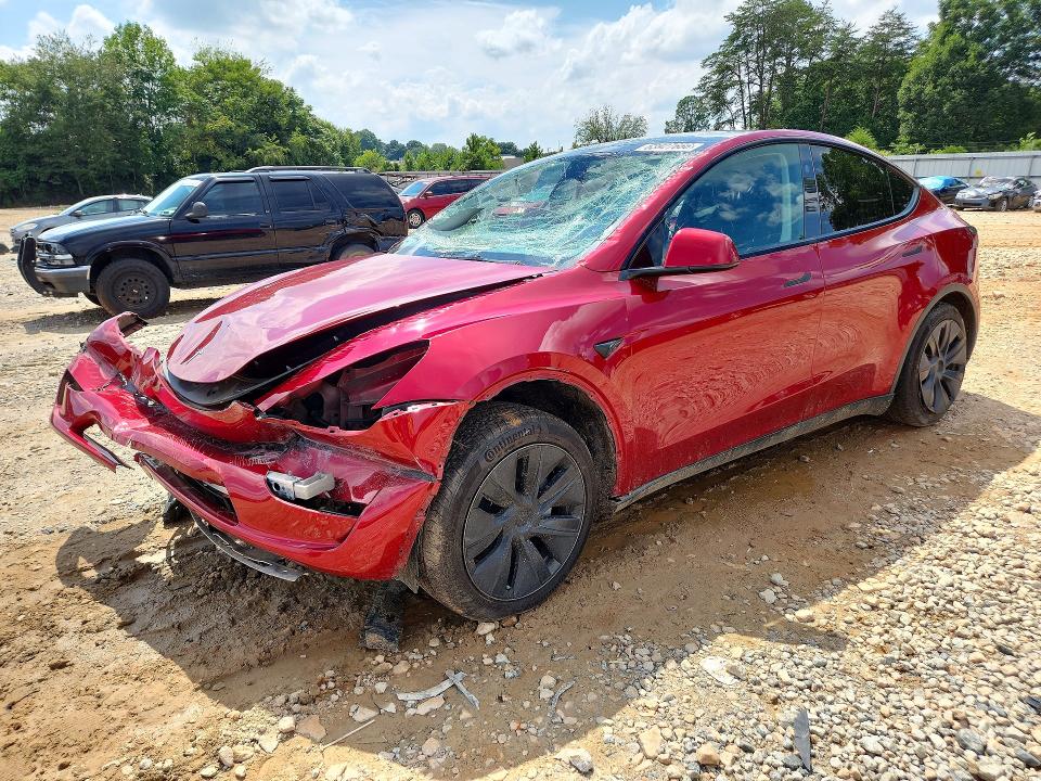 2025 Tesla Model Y მანქანა იყიდება აუქციონზე, vin: 7SAYGDEDXSF318720, აუქციონის ნომერი: 63927666