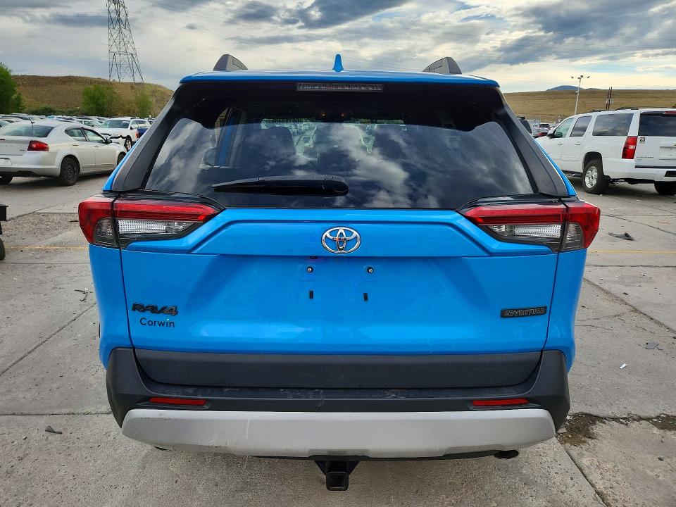 2021 Toyota Rav4 მანქანა იყიდება აუქციონზე, vin: 2T3J1RFV2MW144823, აუქციონის ნომერი: 66134496