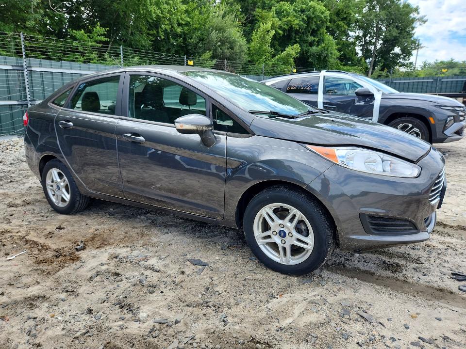63928486 :رقم المزاد ، 3FADP4BJ4KM120402 vin ، 2019 Ford Fiesta مزاد بيع