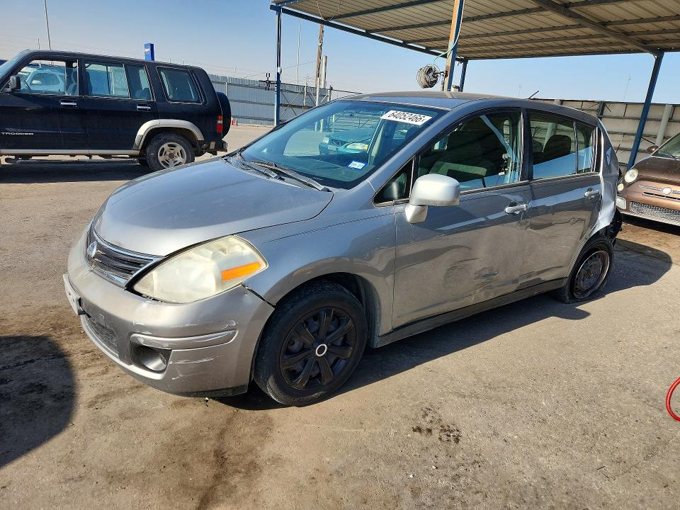 64052466 :رقم المزاد ، 3N1BC1CP5CK812120 vin ، 2012 Nissan Versa مزاد بيع
