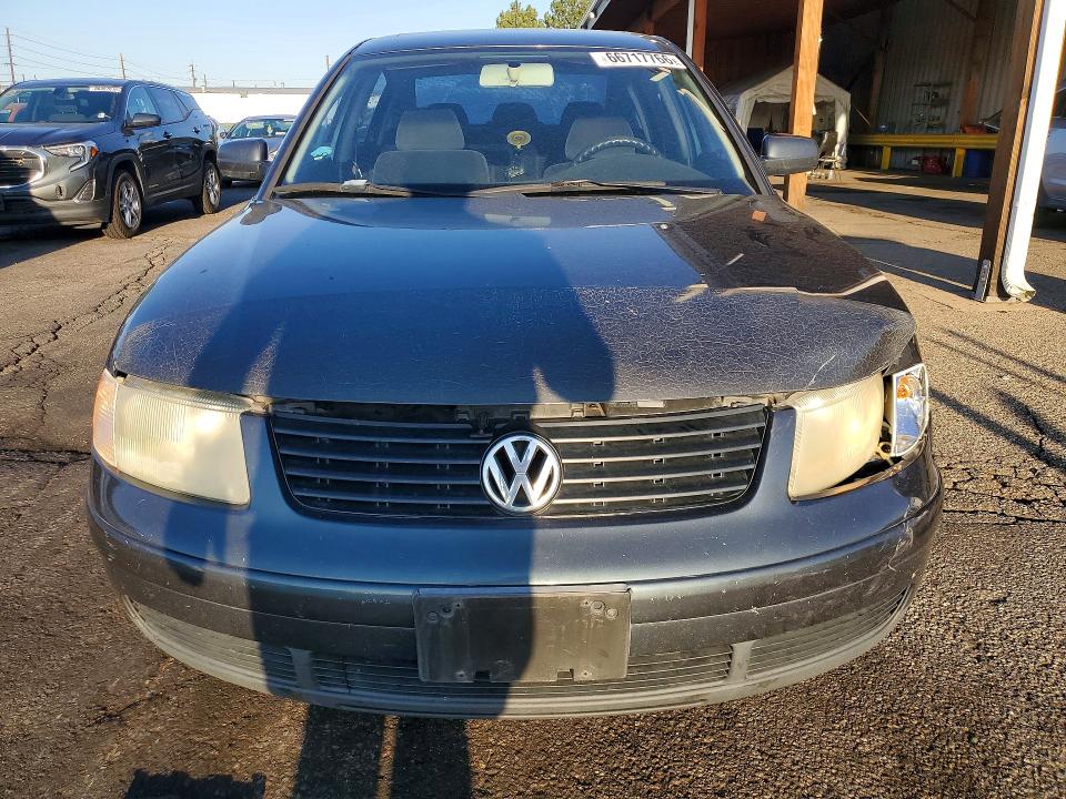 Auction sale of the 2000 Volkswagen Passat, vin: WVWMD23B2YP300172, lot number: 66717766