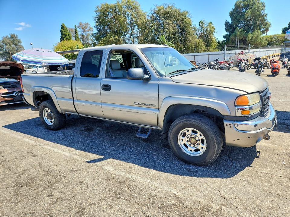 2003 Gmc Sierra მანქანა იყიდება აუქციონზე, vin: 1GTHK29G43E117631, აუქციონის ნომერი: 66445676
