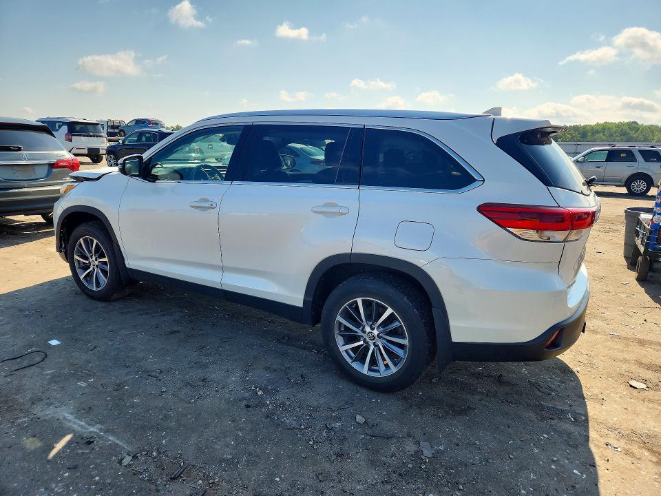 Продажа на аукционе авто 2019 Toyota Highlander, vin: 5TDJZRFH2KS595476, номер лота: 63473666