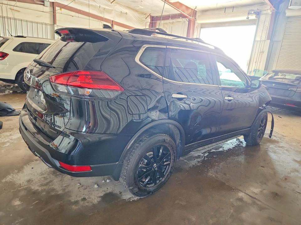 2018 Nissan Rogue მანქანა იყიდება აუქციონზე, vin: 5N1AT2MV4JC830005, აუქციონის ნომერი: 63486146