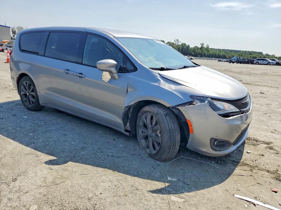Продаж на аукціоні авто 2019 Chrysler Pacifica, vin: 2C4RC1FGXKR593805, номер лоту: 64297906