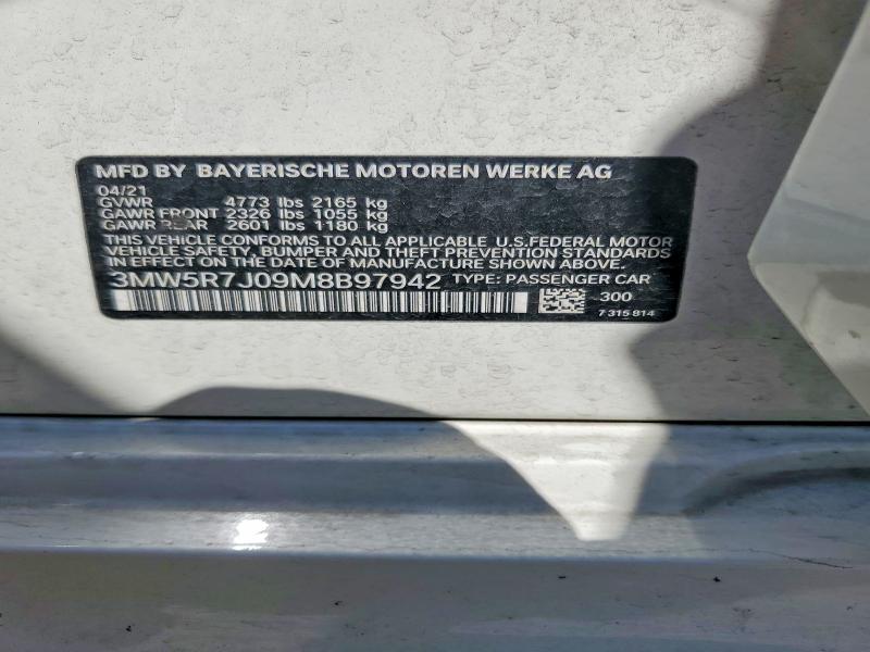 63715986 :رقم المزاد ، 3MW5R7J09M8B97942 vin ، 2021 Bmw 330xi مزاد بيع