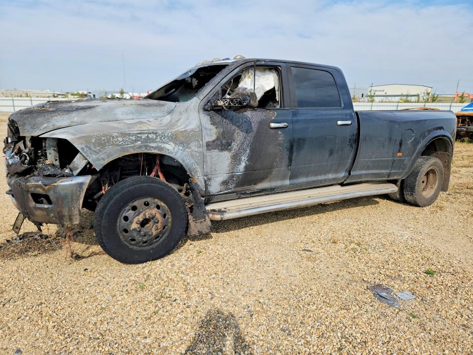 66071536 :رقم المزاد ، 3C63RRJLXFG561219 vin ، 2015 Ram 3500 مزاد بيع