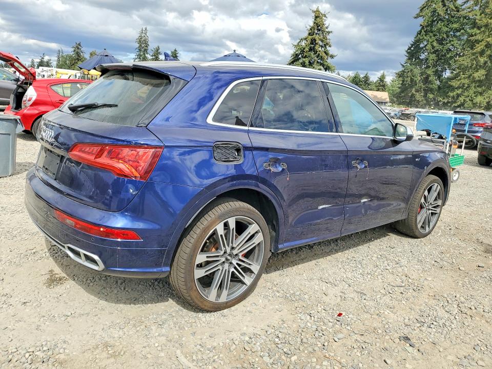 2018 Audi Sq5 მანქანა იყიდება აუქციონზე, vin: WA1A4AFY8J2050253, აუქციონის ნომერი: 66839826