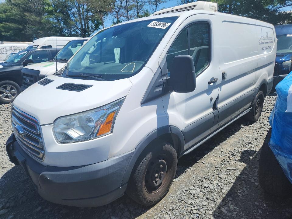 63930106 :رقم المزاد ، 1FTYR1ZM1HKA64083 vin ، 2017 Ford Transit مزاد بيع