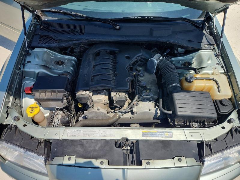 64139086 :رقم المزاد ، 2C3AA53G25H505195 vin ، 2005 Chrysler 300 مزاد بيع