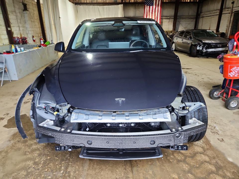Продажа на аукционе авто 2024 Tesla Model Y, vin: 7SAYGDEE5RA272648, номер лота: 63230696