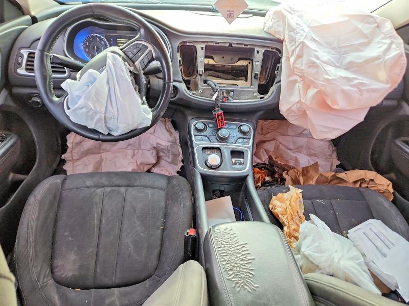 Продаж на аукціоні авто 2015 Chrysler 200, vin: 1C3CCCAB3FN649989, номер лоту: 66189656