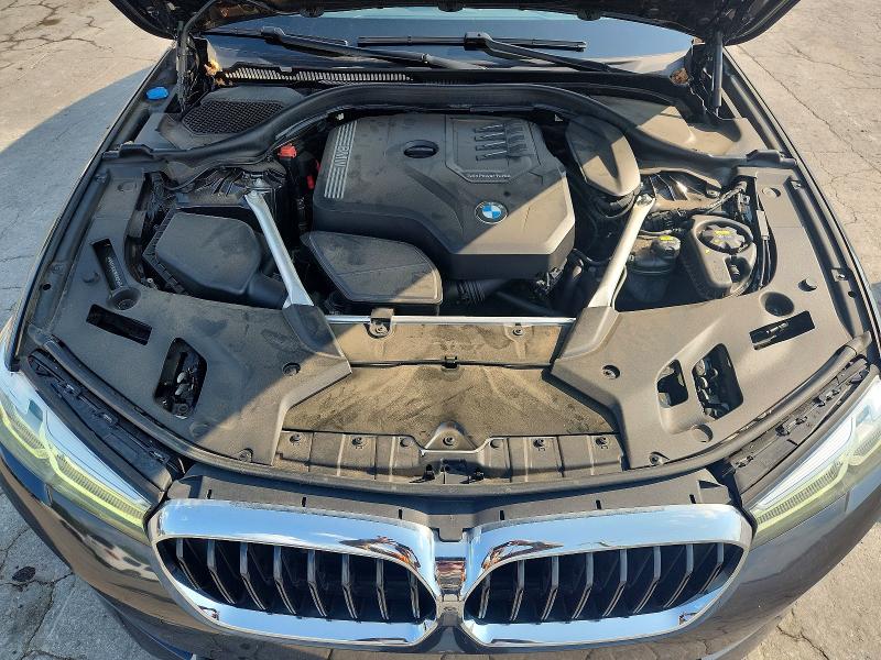 64503516 :رقم المزاد ، WBA13BJ02MWW95684 vin ، 2021 Bmw 530 مزاد بيع