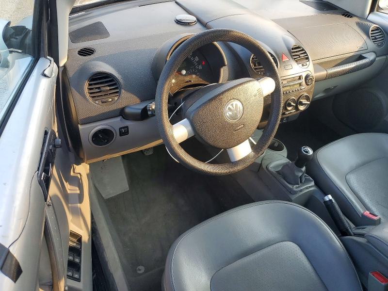 64285716 :رقم المزاد ، 3VWCM31Y94M324927 vin ، 2004 Volkswagen New Beetle مزاد بيع