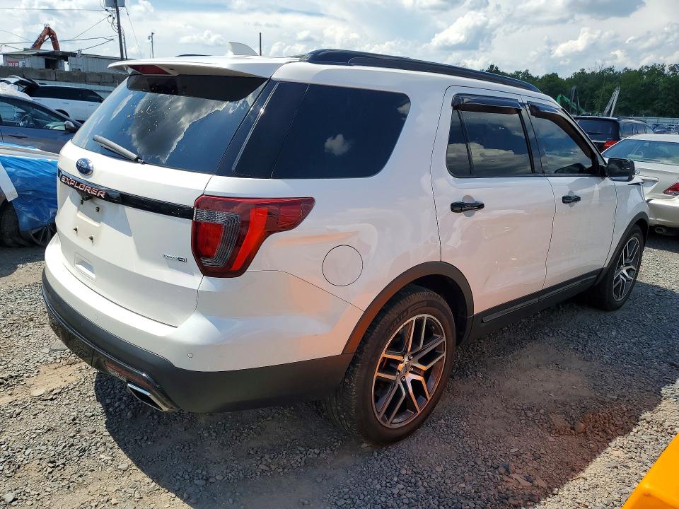 64432356 :رقم المزاد ، 1FM5K8GT4HGC02269 vin ، 2017 Ford Explorer مزاد بيع