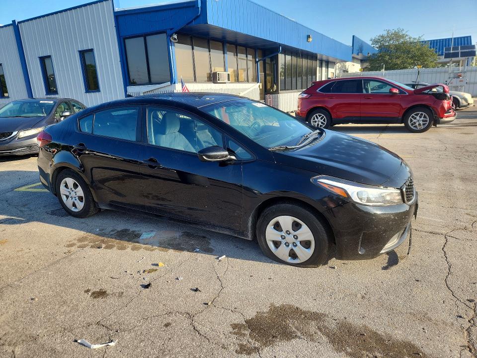 2017 Kia Forte მანქანა იყიდება აუქციონზე, vin: 3KPFL4A78HE143494, აუქციონის ნომერი: 66124076
