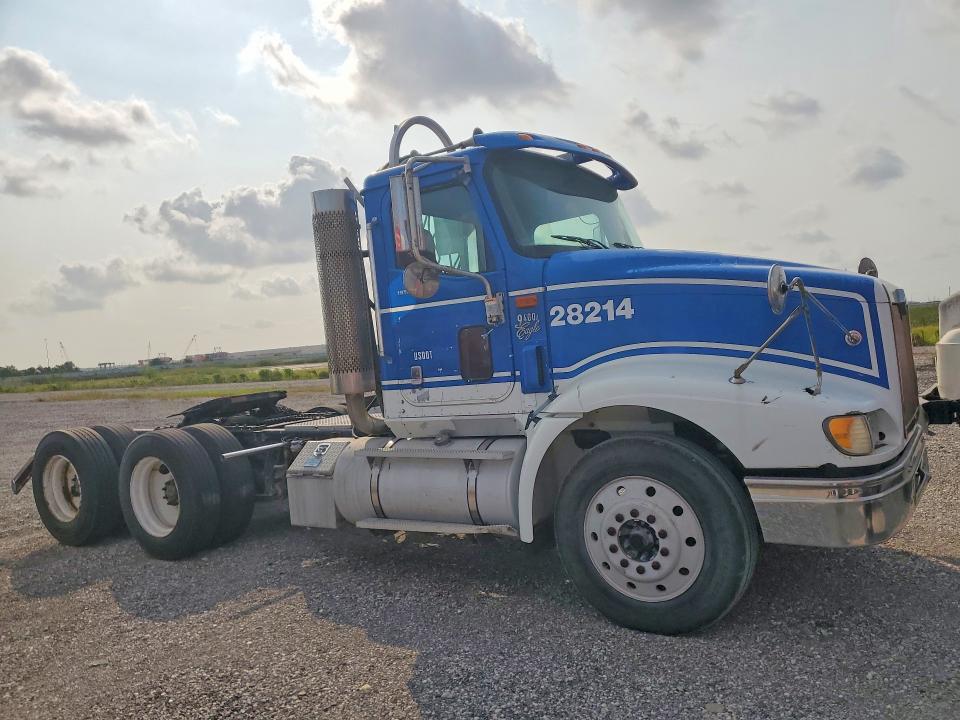 Auction sale of the 2002 International 9400i, vin: 2HSCNAMR92C043414, lot number: 65871316