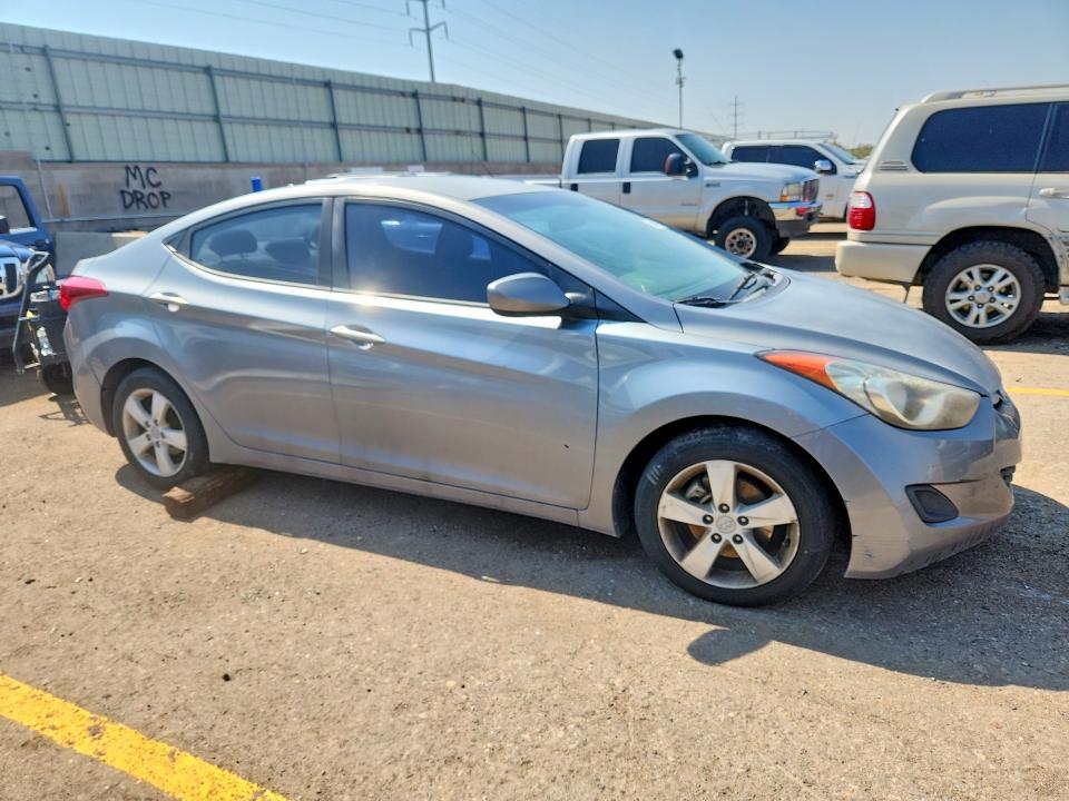 63447826 :رقم المزاد ، KMHDH4AE4BU107796 vin ، 2011 Hyundai Elantra مزاد بيع