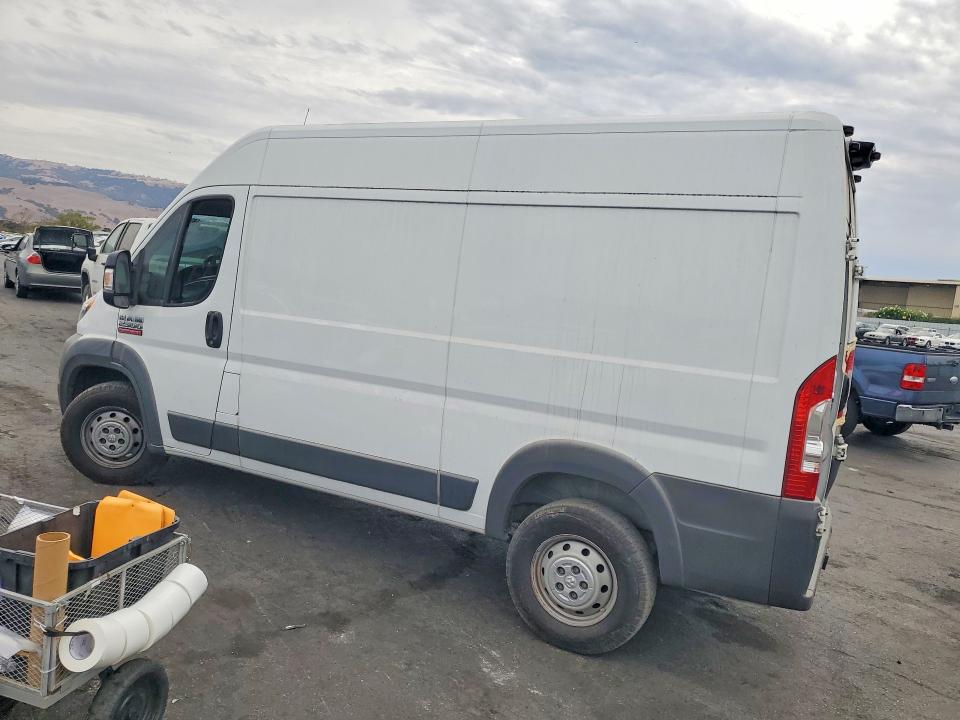 65792956 :رقم المزاد ، 3C6TRVCG5FE518928 vin ، 2015 Ram Promaster 2500 مزاد بيع