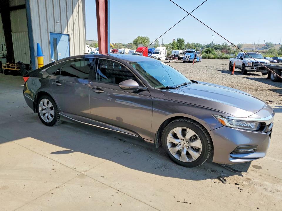 66077606 :رقم المزاد ، 1HGCV2F54JA039040 vin ، 2018 Honda Accord مزاد بيع