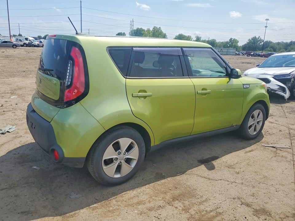 64201756 :رقم المزاد ، KNDJN2A25F7817241 vin ، 2015 Kia Soul مزاد بيع