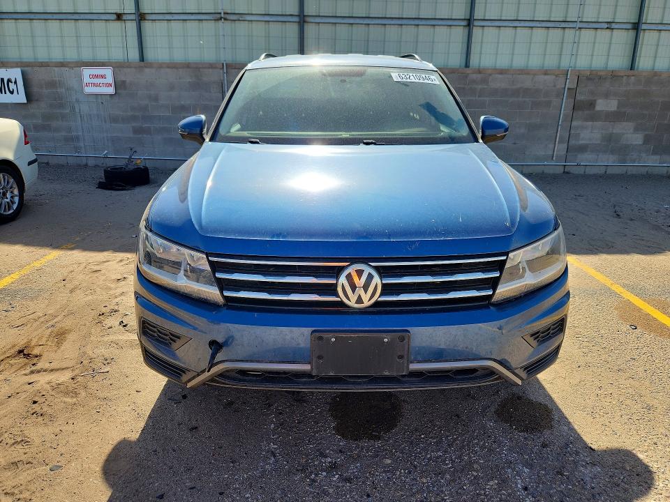 63210946 :رقم المزاد ، 3VV0B7AXXKM006145 vin ، 2019 Volkswagen Tiguan مزاد بيع