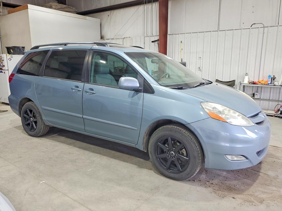Продажа на аукционе авто 2006 Toyota Sienna, vin: 5TDBA22C76S069170, номер лота: 64498746