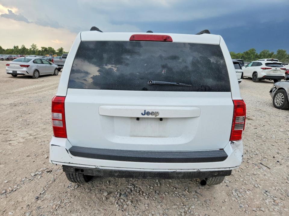 67040456 :رقم المزاد ، 1C4NJPBB4FD348993 vin ، 2015 Jeep Patriot مزاد بيع