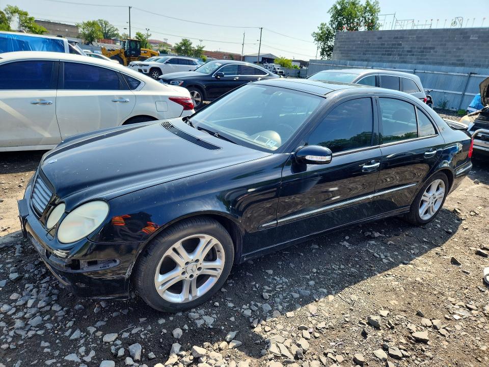 Auction sale of the 2004 Mercedes-benz E, vin: WDBUF83J94X118143, lot number: 64214226