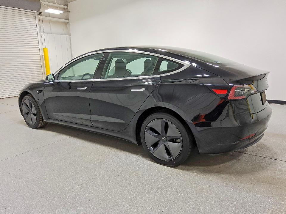 Продажа на аукционе авто 2019 Tesla Model 3, vin: 5YJ3E1EA5KF421142, номер лота: 62704936