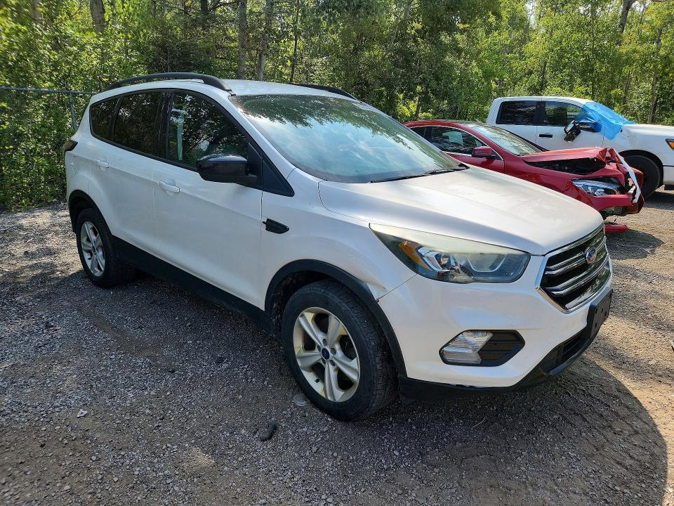 Продаж на аукціоні авто 2017 Ford Escape, vin: 1FMCU9G98HUD70705, номер лоту: 64313946