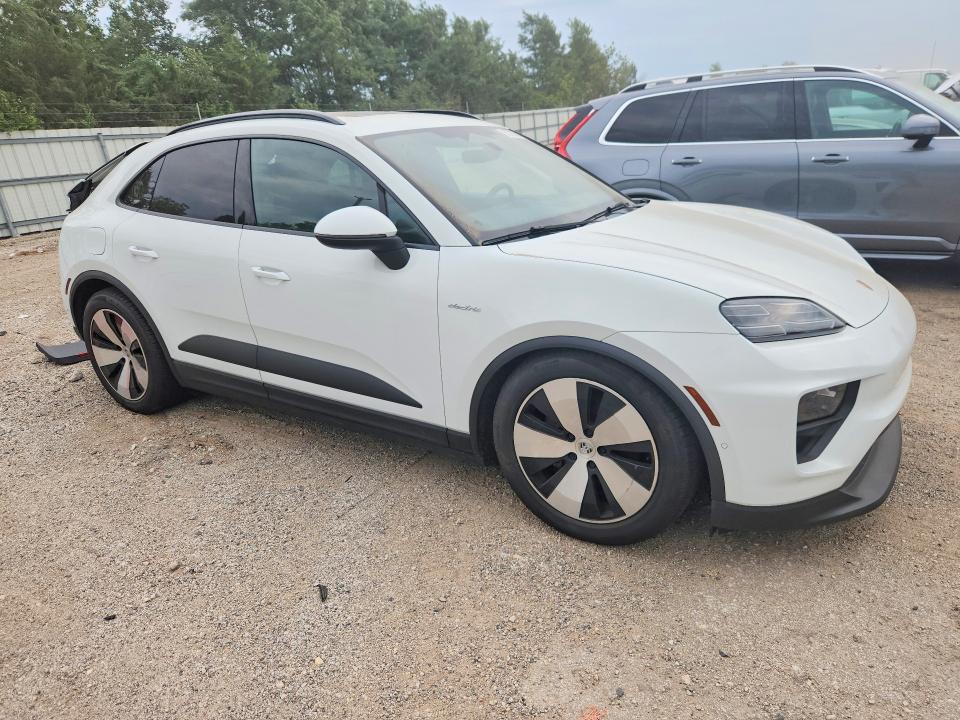 65736866 :رقم المزاد ، WP1AA2XA1SL000355 vin ، 2025 Porsche Macan مزاد بيع