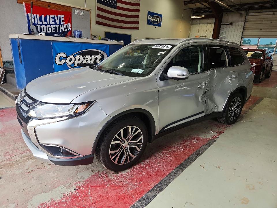 64833616 :رقم المزاد ، JA4AZ3A3XJZ007730 vin ، 2018 Mitsubishi Outlander مزاد بيع