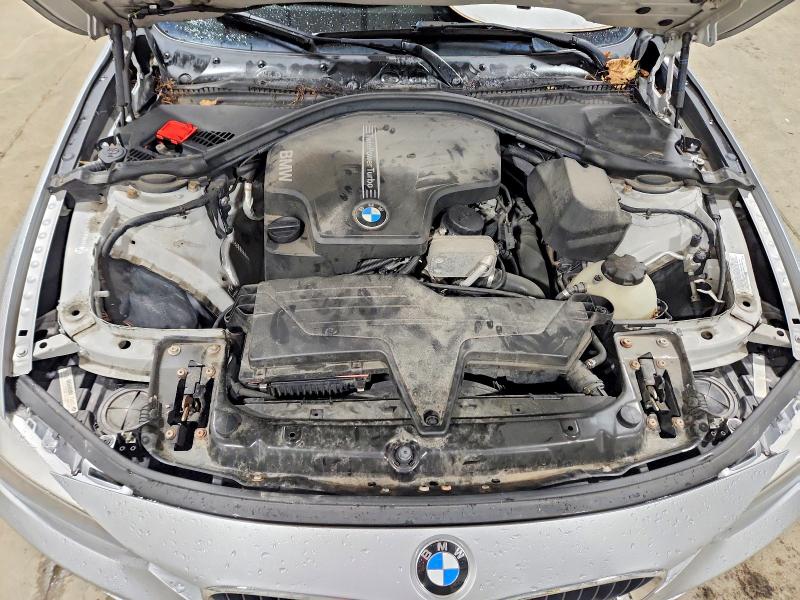 66181886 :رقم المزاد ، WBA3C3C58EP661705 vin ، 2014 Bmw 320 مزاد بيع