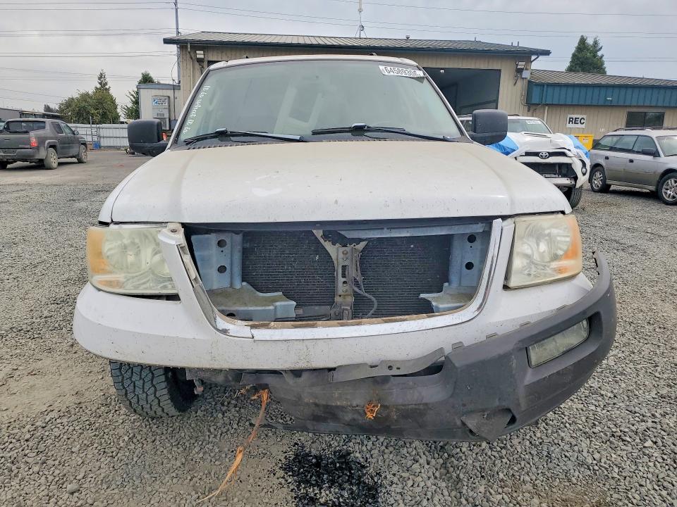64589306 :رقم المزاد ، 1FMPU16505LB04596 vin ، 2005 Ford Expedition مزاد بيع