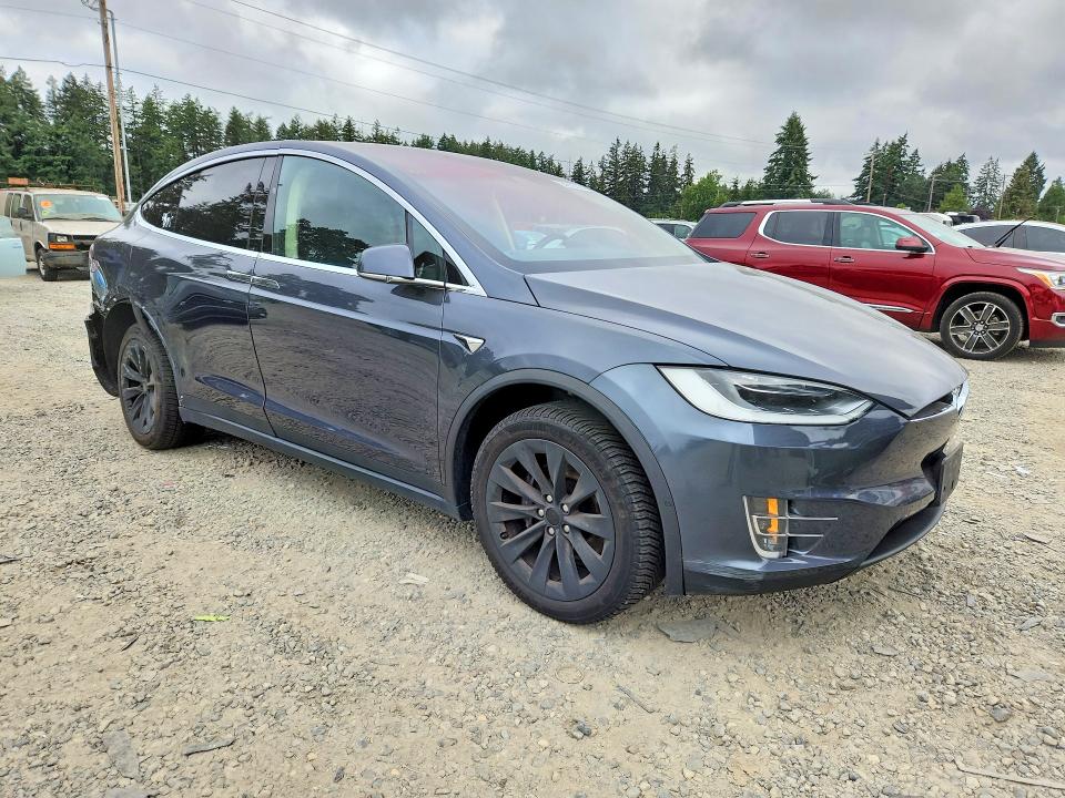 Продажа на аукционе авто 2016 Tesla Model X, vin: 5YJXCDE23GF025798, номер лота: 64612216