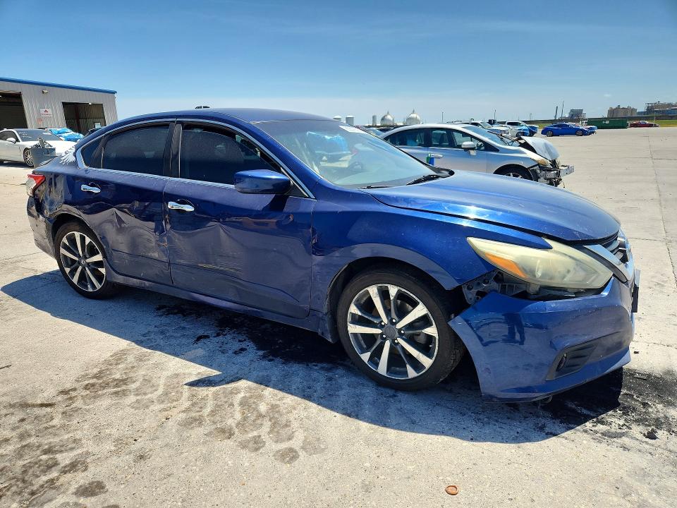 2016 Nissan Altima მანქანა იყიდება აუქციონზე, vin: 1N4AL3AP4GC186813, აუქციონის ნომერი: 65373516