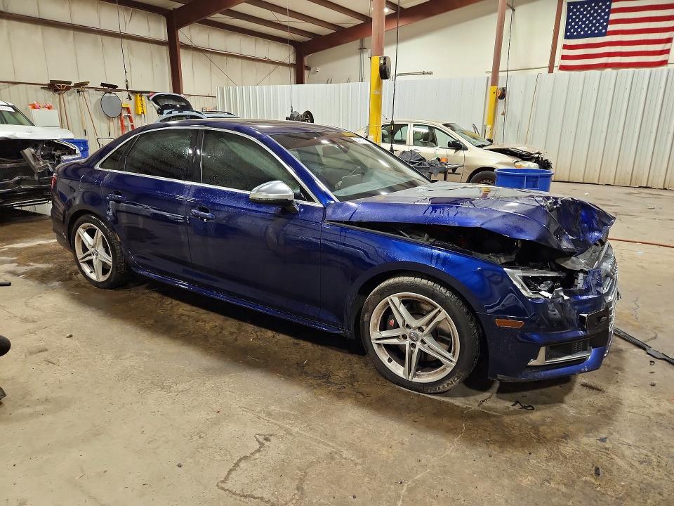 64117676 :رقم المزاد ، WAUC4AF4XJA230140 vin ، 2018 Audi S4 مزاد بيع