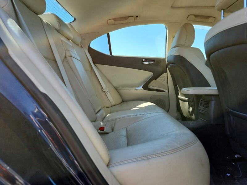 65415846 :رقم المزاد ، JTHCF5C24B5051530 vin ، 2011 Lexus Is مزاد بيع