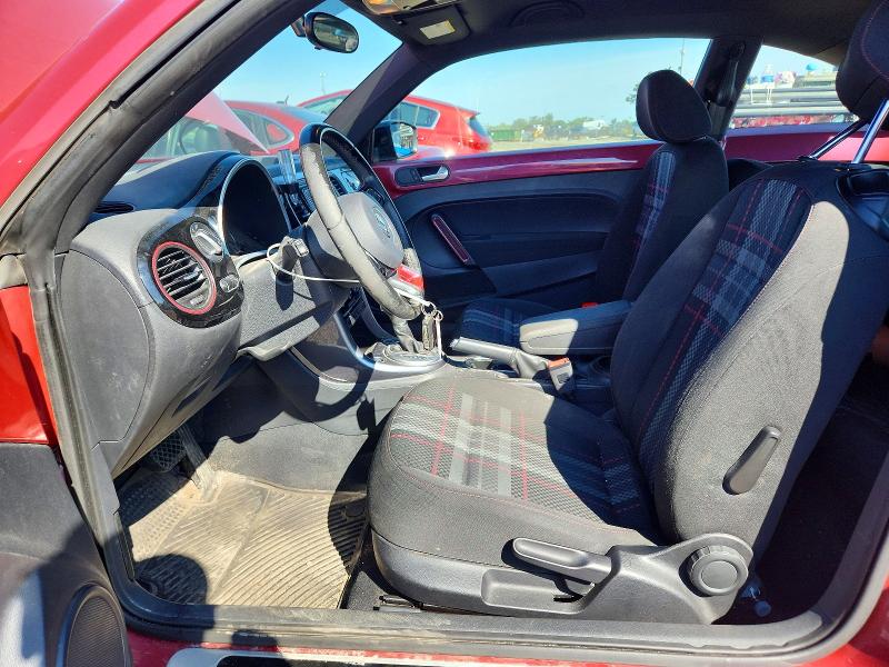 65465996 :رقم المزاد ، 3VWF17AT3HM606696 vin ، 2017 Volkswagen Beetle مزاد بيع