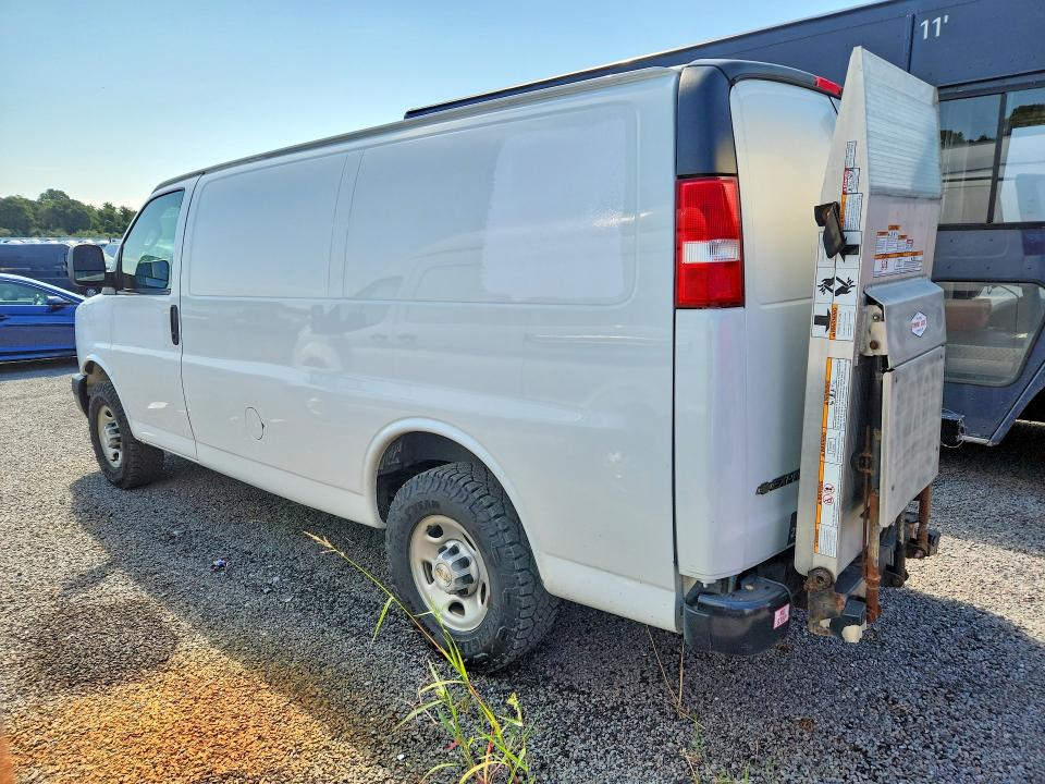 63600156 :رقم المزاد ، 1GCZGGFP4N1251783 vin ، 2022 Chevrolet Express G3500 مزاد بيع