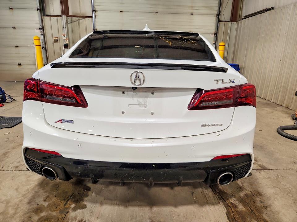 Aukcja sprzedaży 2018 Acura Tlx, vin: 19UUB3F69JA005641, numer aukcji: 63935046